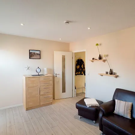 Strandstrasse 10, شقة بوسم