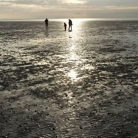 Strandstrasse 10, شقة *